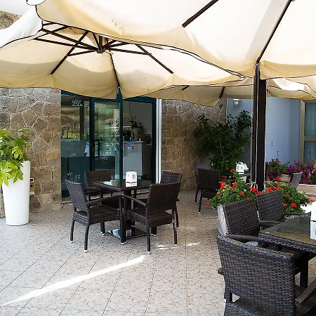 Отель Umberto 3*