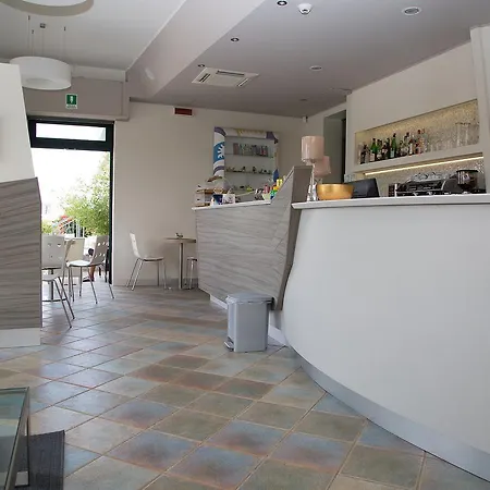 Umberto Hotel